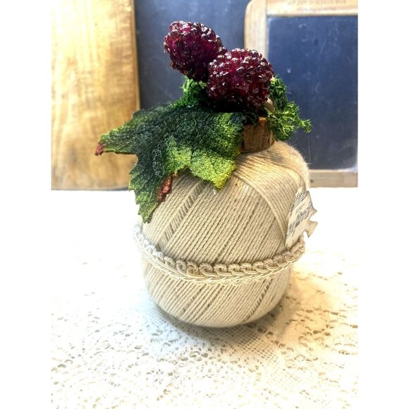Crochet Thread Mini Assemblage Decorated Rustic Primitive Raspberries Country - Picture 2 of 7
